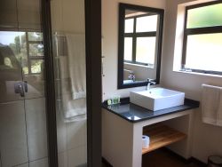 Two Bedroom Cottage - Bathroom