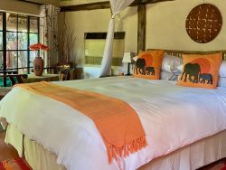 Thatched Family / Honeymoon Cottage