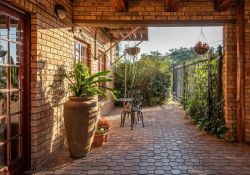 Garden & Grounds 1