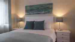 Main Bedroom has a Queen size bed