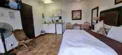Room 7 self catering facilities & small kitchenette