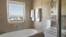Symphony Suite Bath Room
