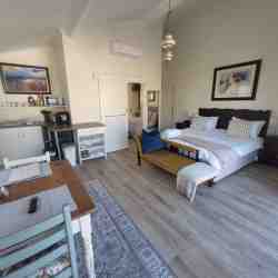 Deluxe King room