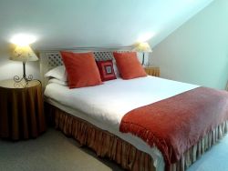 Upper Manor Suite