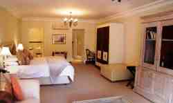 Luxurious Poolside Suite