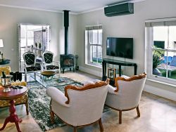 Two-Bedroom Apartment with Mountain View