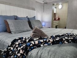 Bachelor Suite with Loft - Unit 1