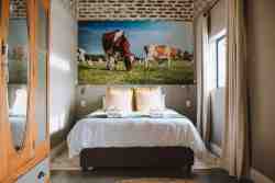 Friesland Cottage - main bedroom