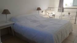 Bedroom with queen size bed