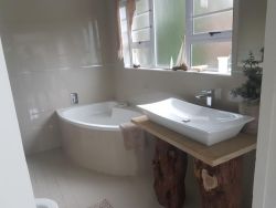 Beach Room Bathroom