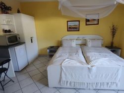 Cozy Triple Room