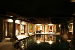 Very inviting....night scene 