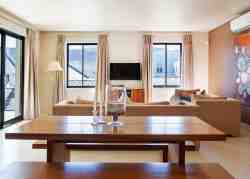 Dining & Lounge