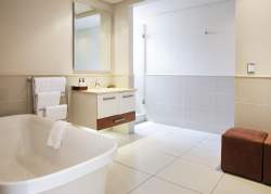One bedroom bathroom
