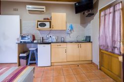 Self catering unit kitchenette
