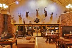 Main Lounge / Dining area