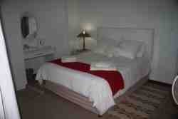 Hoopoe - Queen Bed with ensuite shower