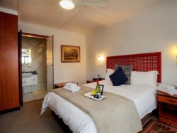 Queen Room 
