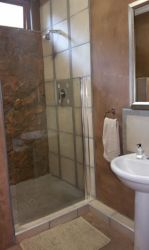 The Barn room 2 Bathroom