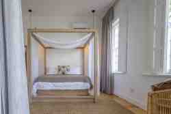 Honeymoon Suite