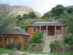 Mojaki and Mpojane Cottages