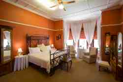 Honeymoon Suite 
