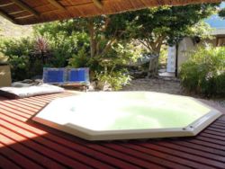 Cold-water jacuzzi