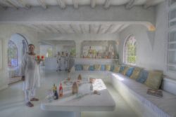 Main House Lounge