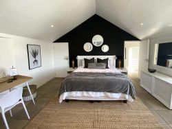 Classic 4-sleeper Holiday Home
