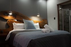 SELF CATERING UNIT