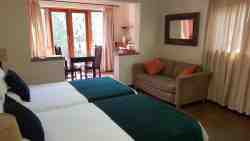Twin 3/4 Beds + Sleeper