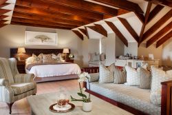 Luxury Room 09