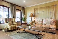 Executive Suite Room 07 Lounge