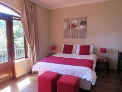Queen Room 