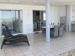 Seabreeze unit barbecue area with sea view.