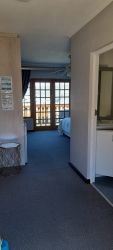 Deluxe First floor unit (5 - 8) - Entrance