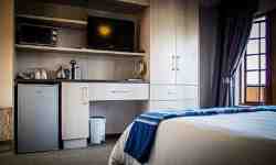 Deluxe First floor unit (5 - 8) - Entertainment & coffee station
