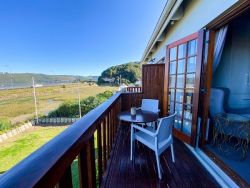 Deluxe First floor unit (5 - 8) -Balcony