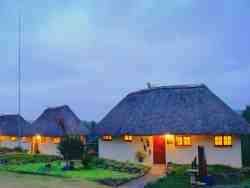 Front of Cottages at Otters Den