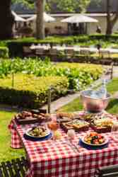 Estate picnic