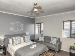 Partial Sea View Room 