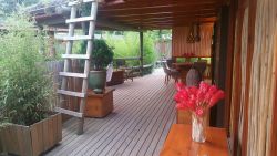 Paradise Private courtyard deck...
