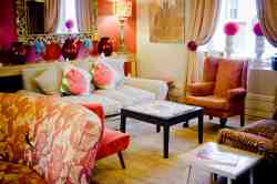 Guest lounge with fire place