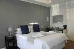 Waterside Accommodation - Standard Queen Room
