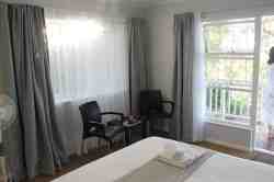 Waterside Accommodation - Standard Queen Room
