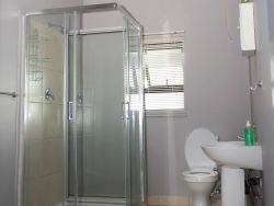 Standard Queen Room 2