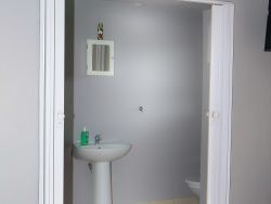 Comfort Queen Room 3
