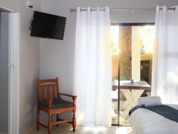 Comfort Queen Room 3