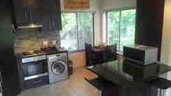 Fully equipped gourmet kitchen