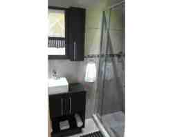 En-suite bathroom with shower